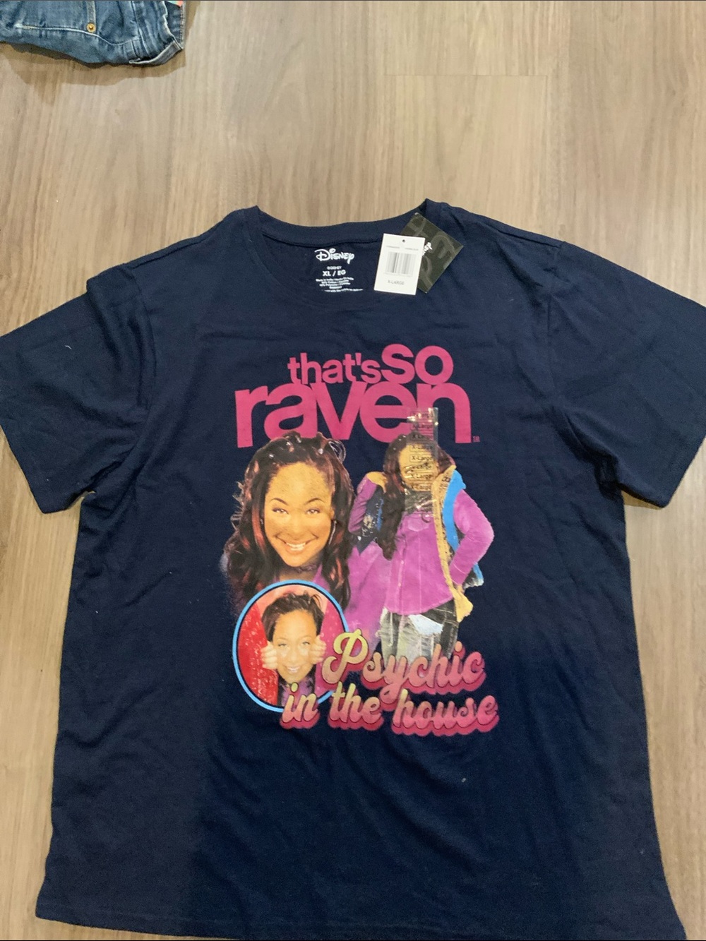 That's So Raven T-shirt NWT XL